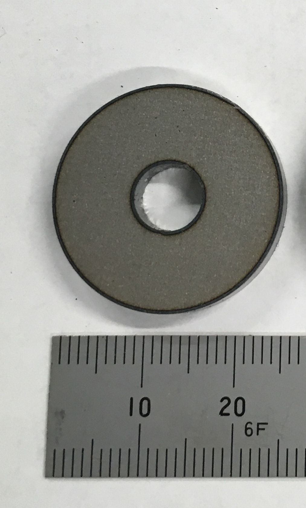 円形 25mm